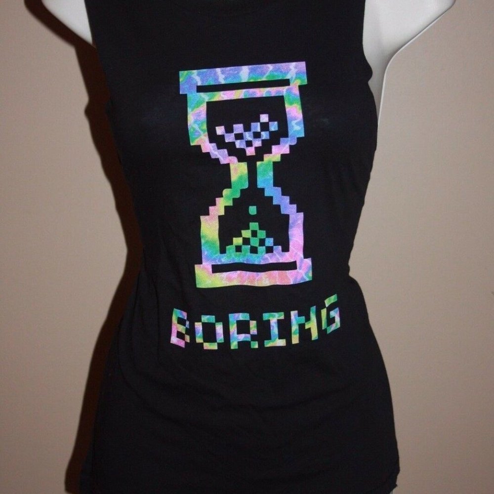 Petals and peacocks Boring muscle t shirt X Small